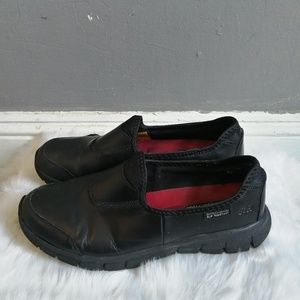 skechers slip resistant womens work shoes